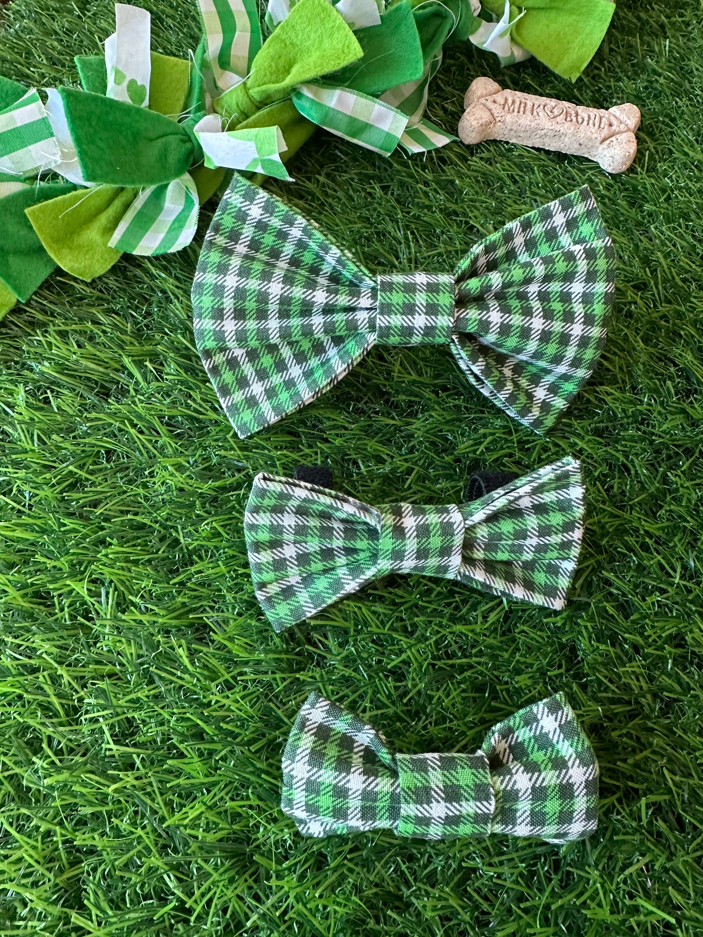 Plaid St. Patrick's Day Bow Tie