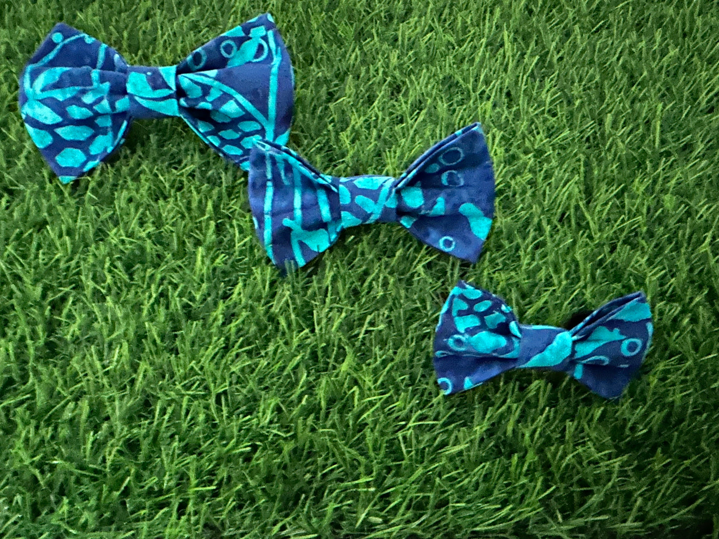 Sea Turtles On Blue Bow Tie