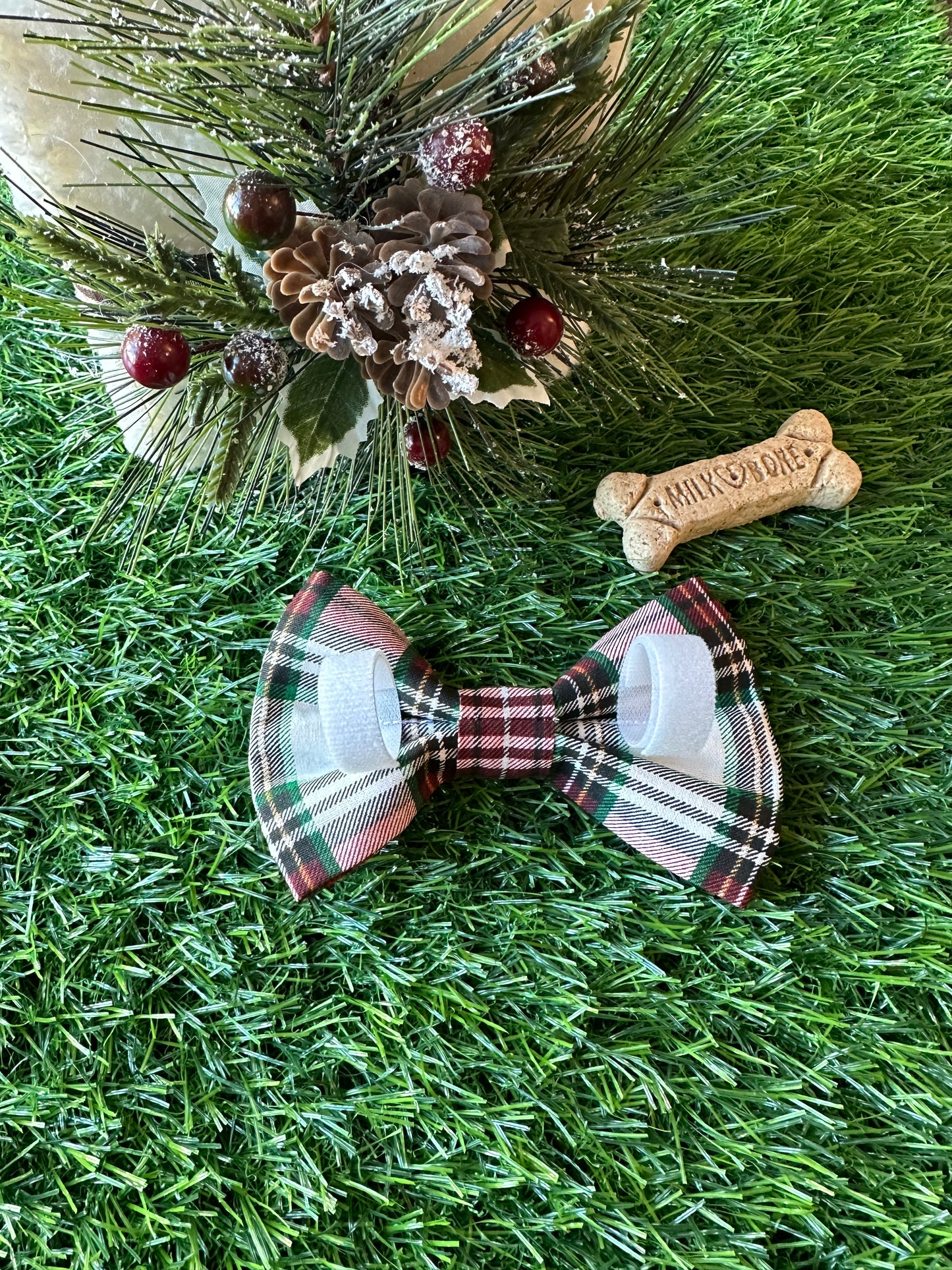 Holiday Plaid Bow Tie