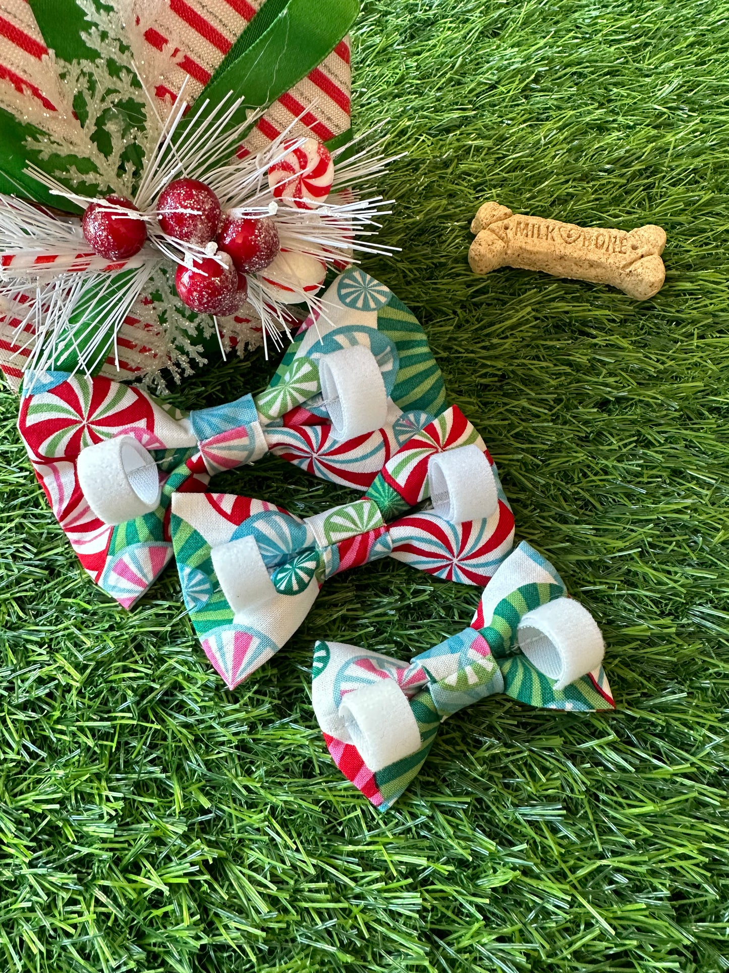 Peppermint Swirl Bow Tie